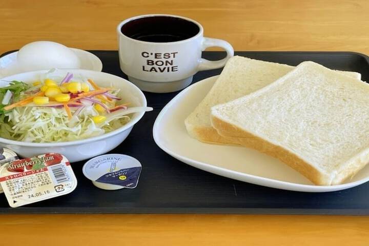 Breakfast/Coffee Service 28 of 34