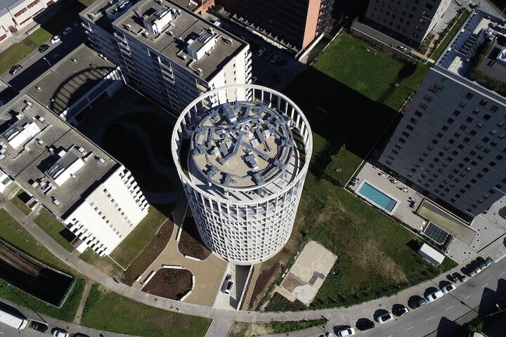 Hotel 100 of 115