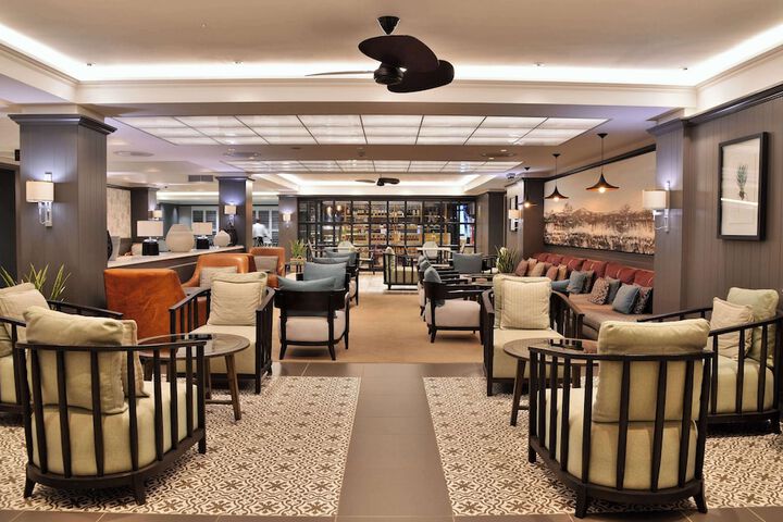 Entrance & Lobby