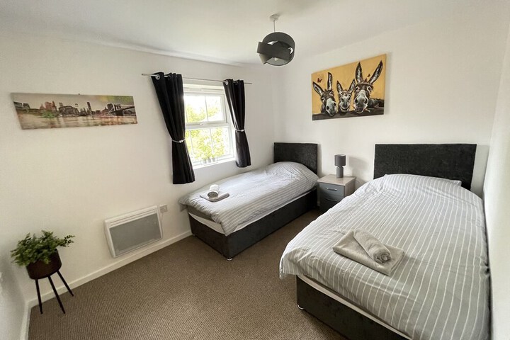 Room 3 of 84