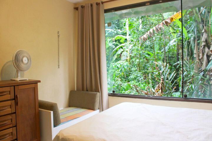 Room 6 of 32