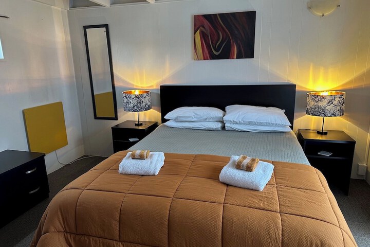 Room 5 of 17
