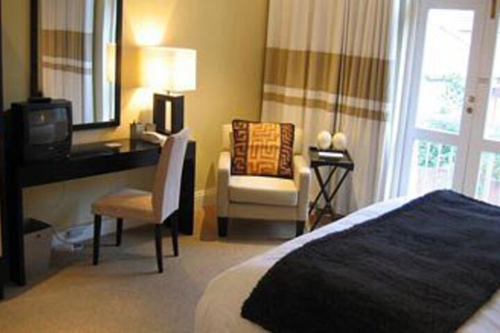 Room 4 of 20