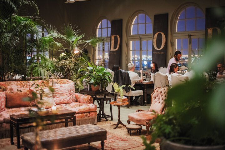 Dining 106 of 110