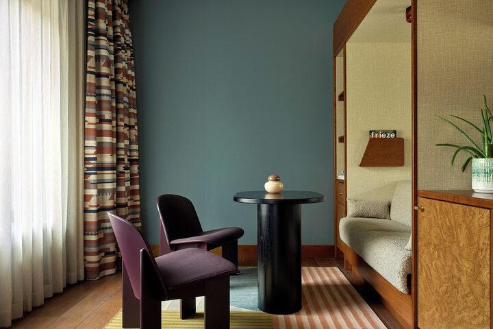 Room 40 of 66