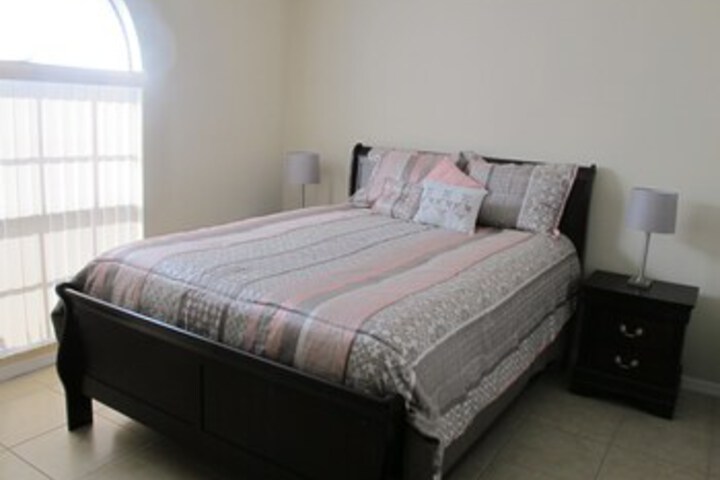 Room 140 of 291
