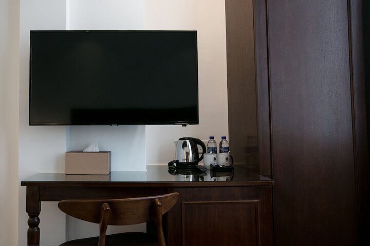 Room 20 of 33