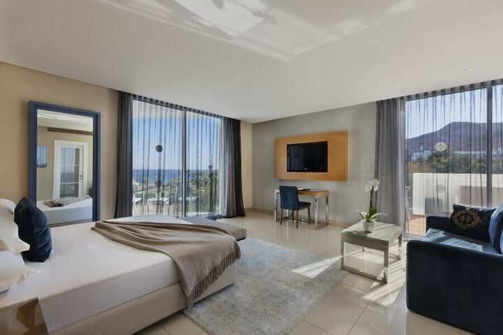Room 8 of 36