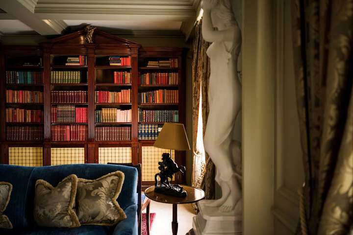 Room 48 of 90