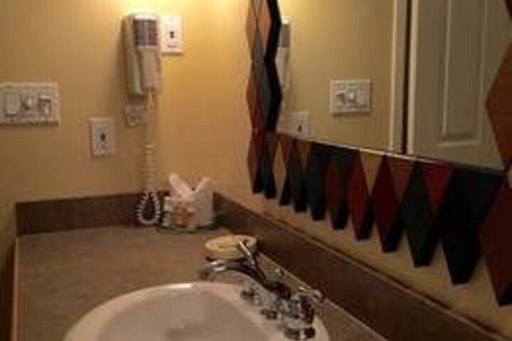 Room 8 of 29