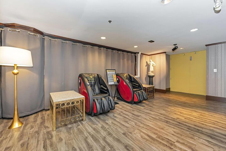 Guest Lobby