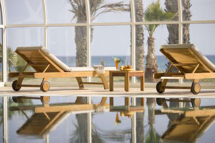 Hotel Pool