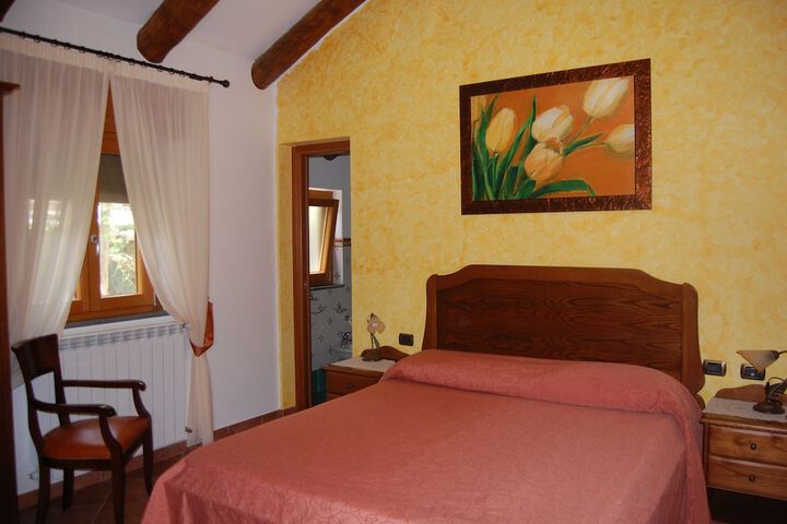 Room 2 of 55