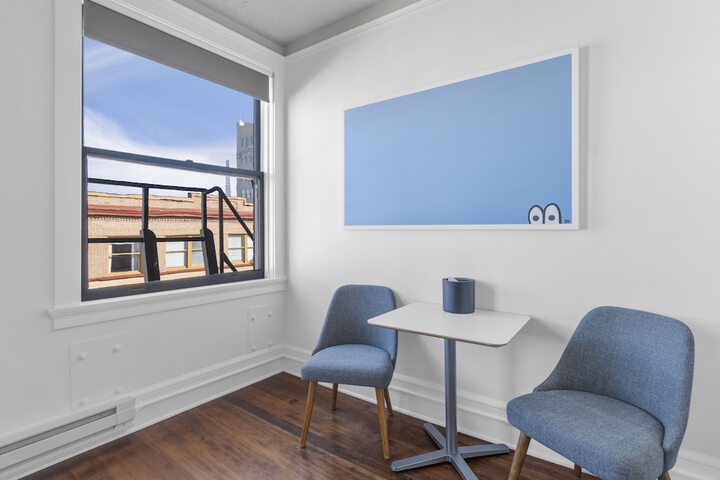 Room 27 of 172
