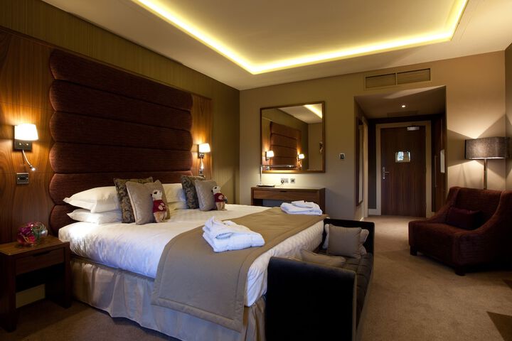 Room 3 of 40