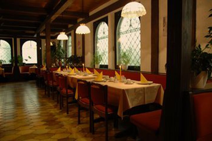 Dining 3 of 10