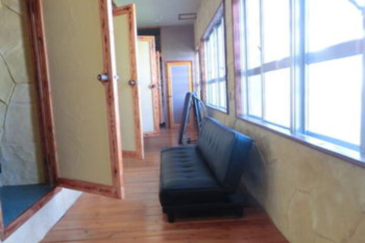 Room 12 of 28