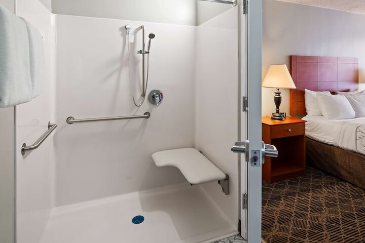 Room 15 of 23