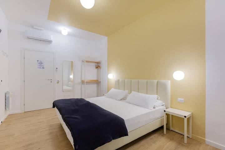 Room 17 of 40