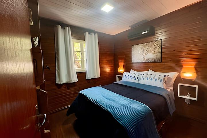 Room 7 of 8