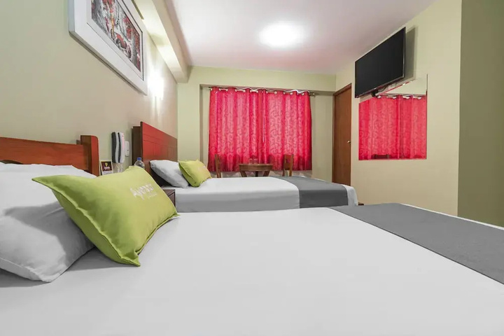 Room 4 of 10