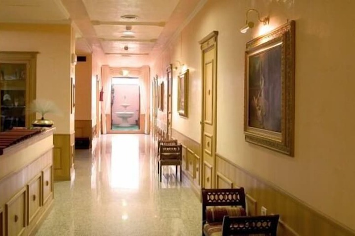 Ballroom/Hall 29 of 42