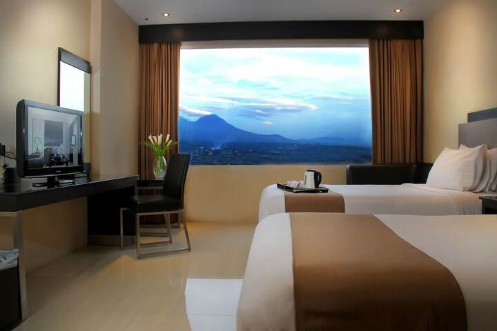 Room 9 of 68