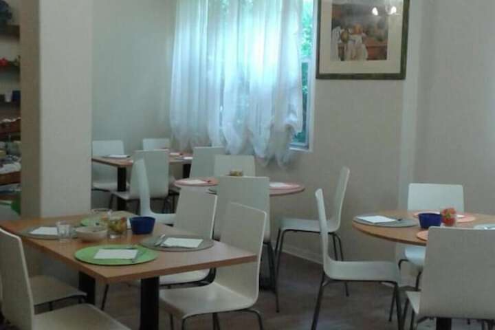 Dining 46 of 61