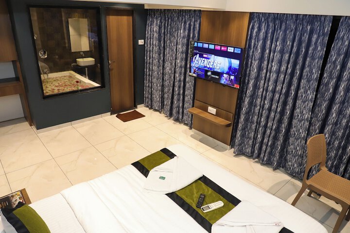Room 22 of 28
