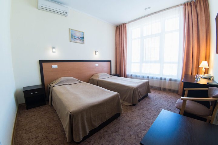 Room 17 of 40