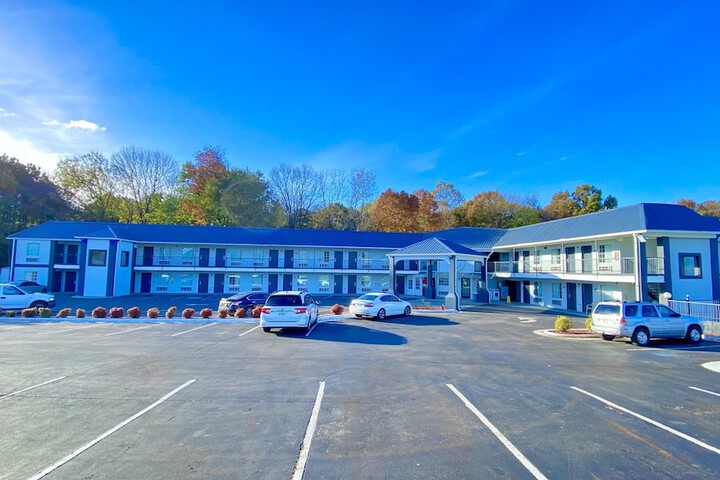 Hotel Entry