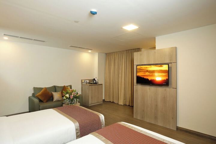 Room 43 of 119