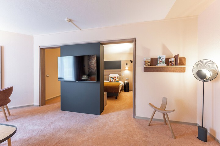 Room 25 of 126