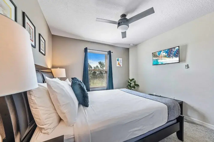 Room 2 of 13