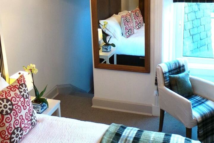 Room 14 of 96