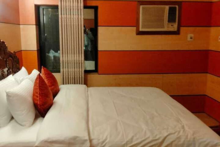Room 3 of 14