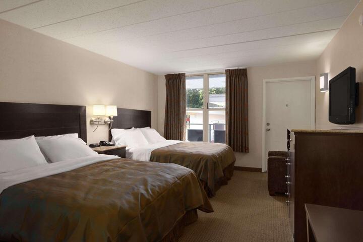 1 King Bed (21 of 25)