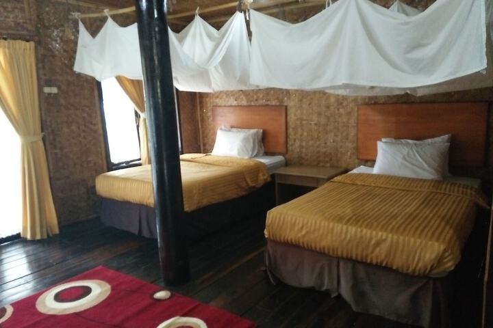 Room 6 of 184