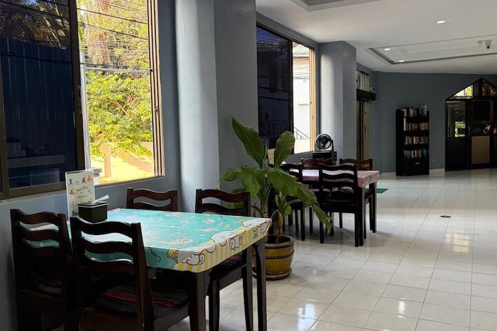 Guest Lobby
