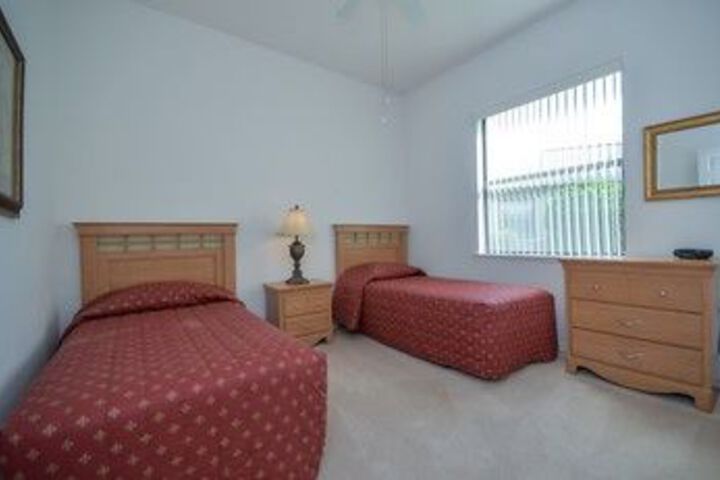 Room 9 of 25