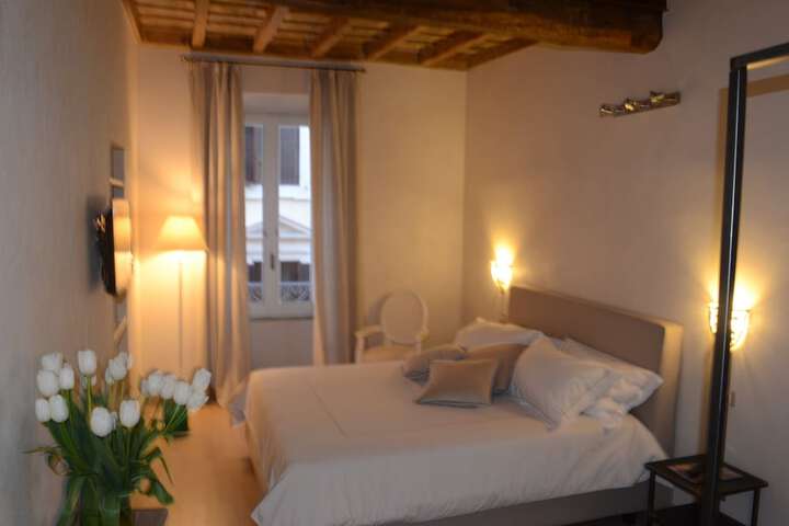Room 6 of 121