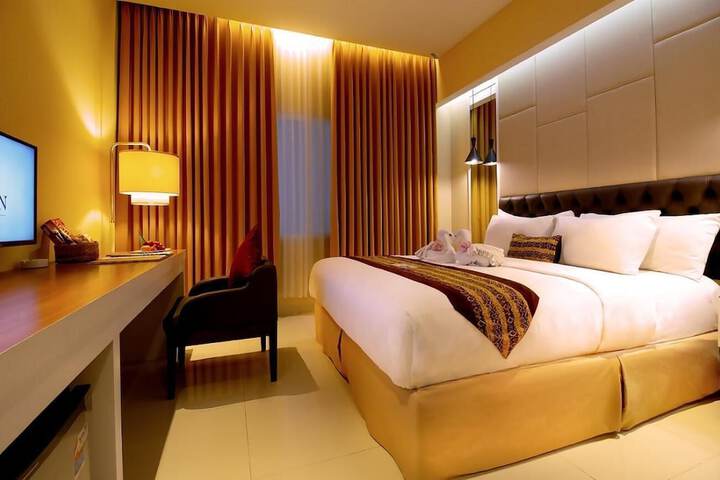 Room 28 of 48