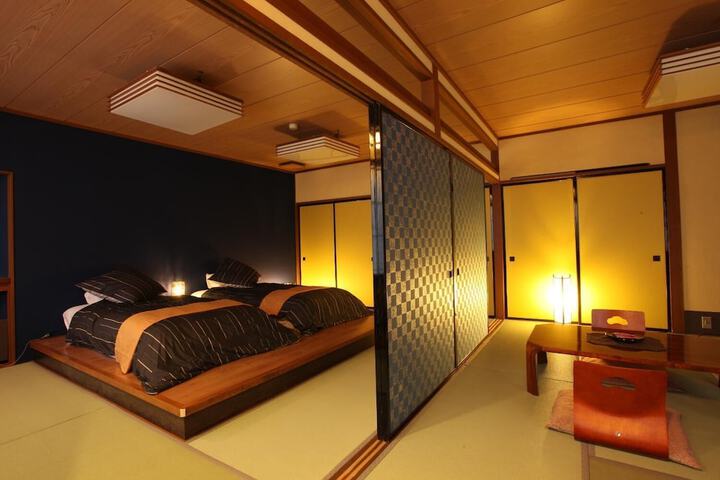 Room 16 of 50