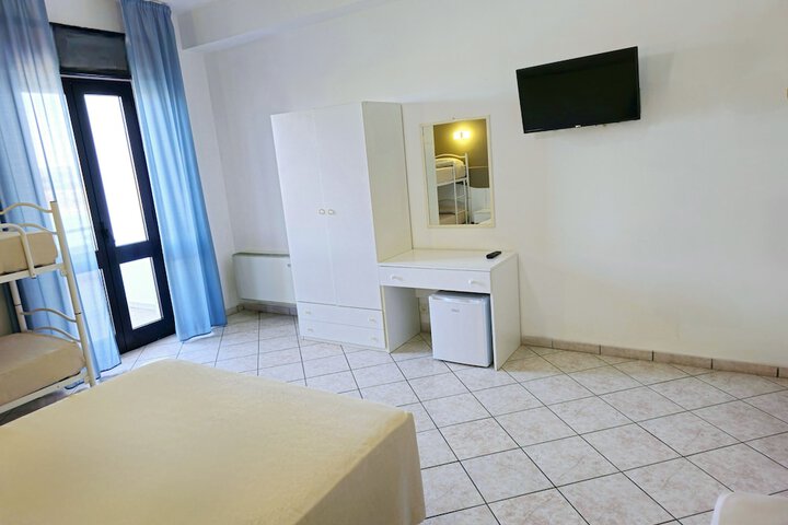 Room 15 of 66