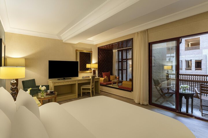 Room 60 of 195