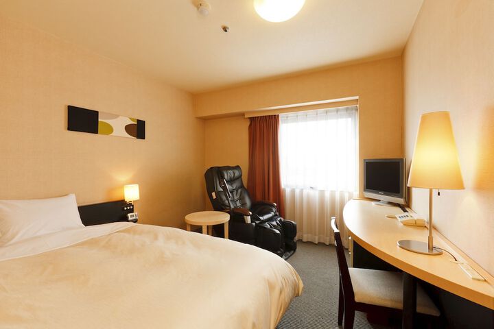 Room 8 of 68