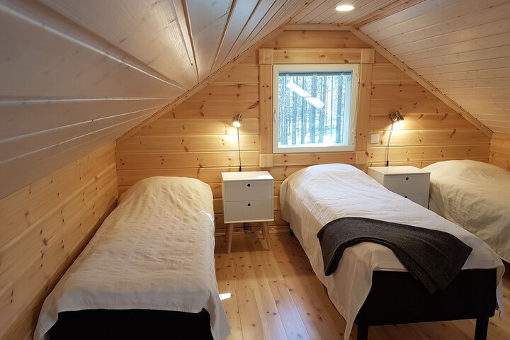 Room 9 of 42