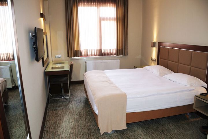 Room 6 of 41