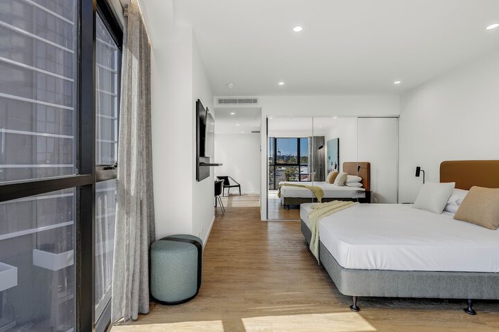 Room 32 of 82