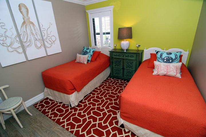 Room 3 of 39